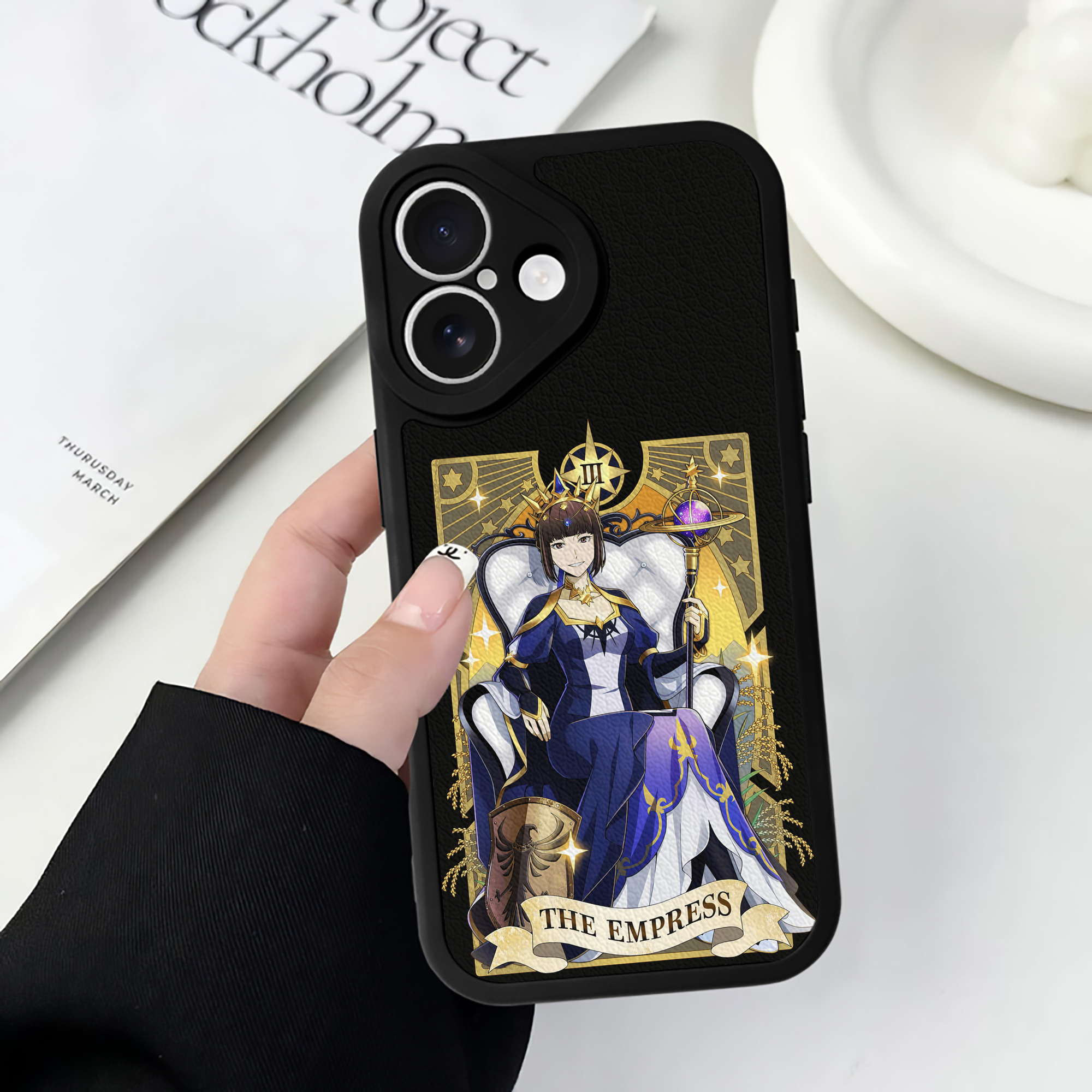 （画像用） 文豪ストレイドッグス Bungo Stray Dogs 【iPhone 16シリーズ対応】シリコンスマホケース（レザー調） 材質：シリコン